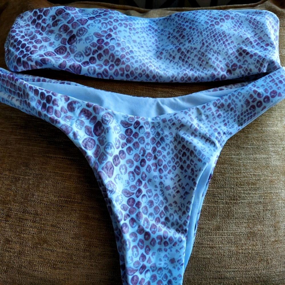 Bathing suit